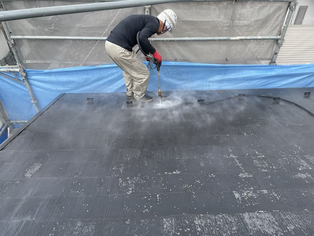 草加市　積水ハウス屋根塗装工事　高圧洗浄